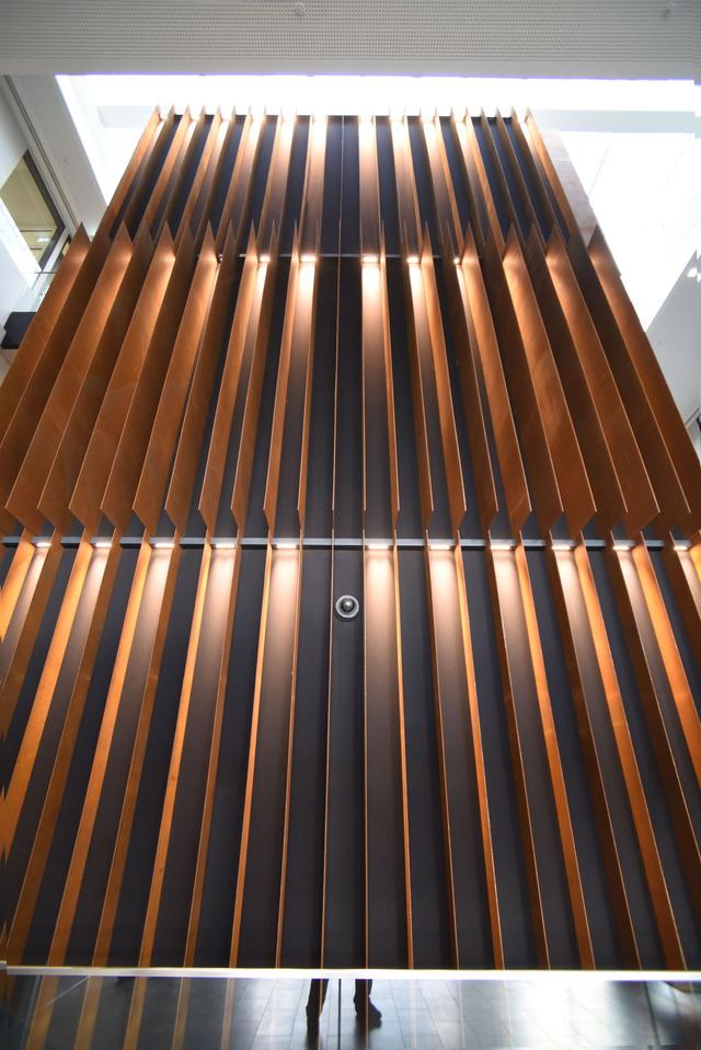 large_HN3_3279-2.jpg