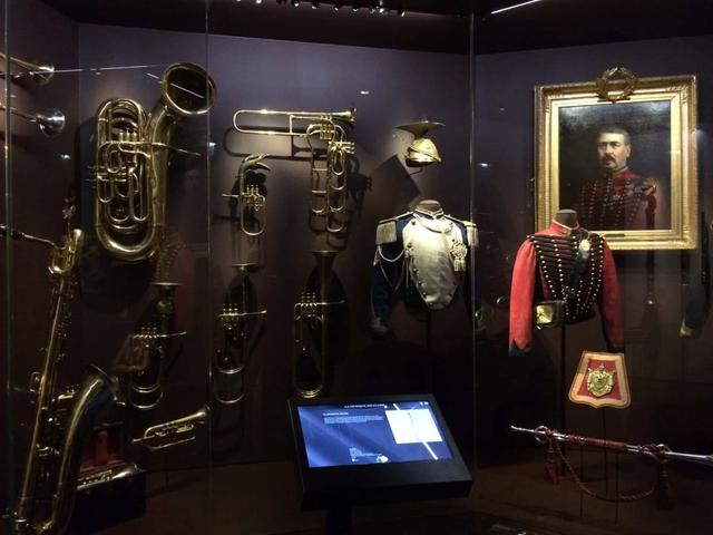 large_cabinet_instruments5-scaled.jpg
