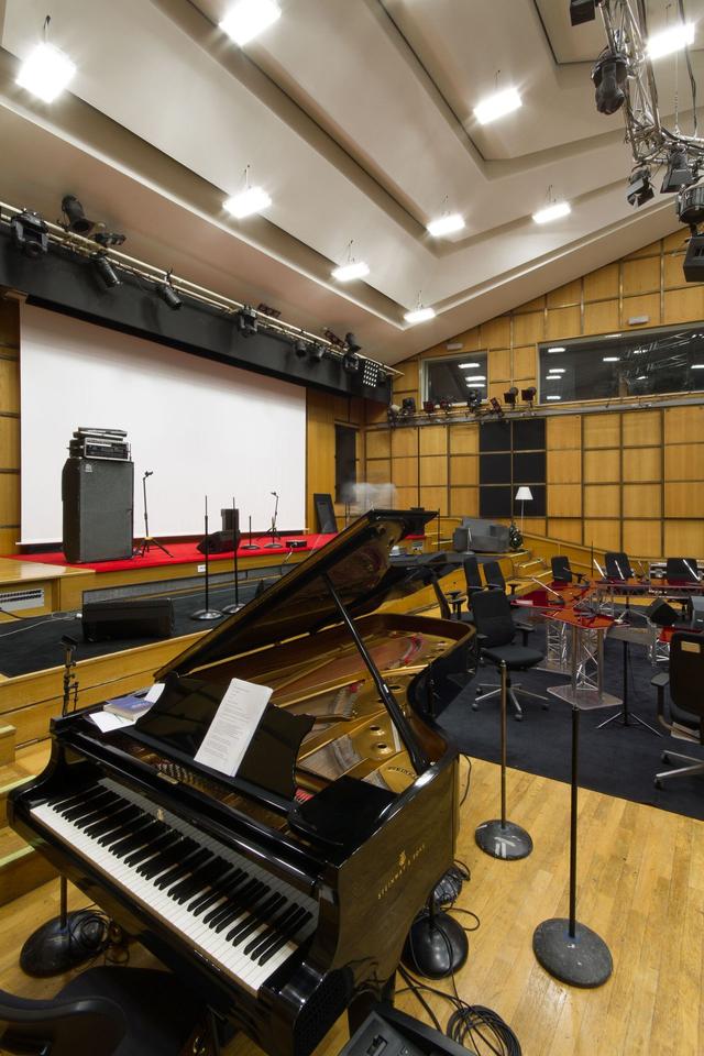 large_maison_de_la_radio_hd_04.jpg